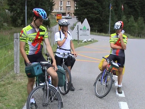 26 Aug 2002 · Switzerland: Day 9 Brienz to Hospental YH